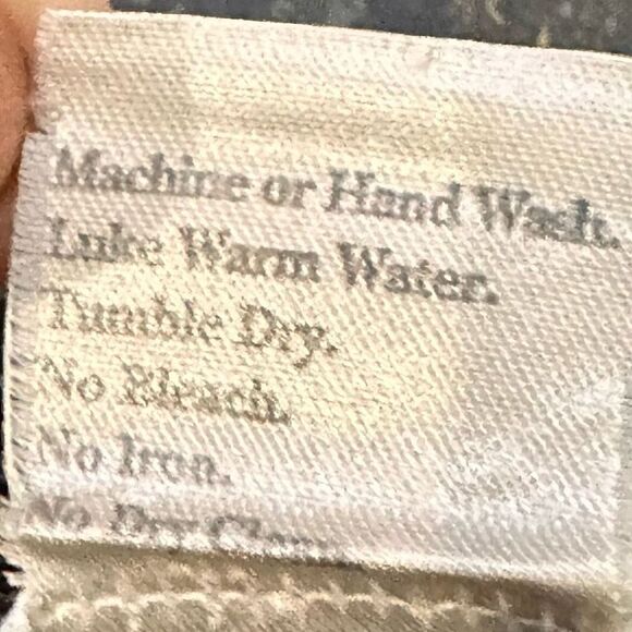 Misook Black Stretch Culotte Pants - Picture 4 of 4